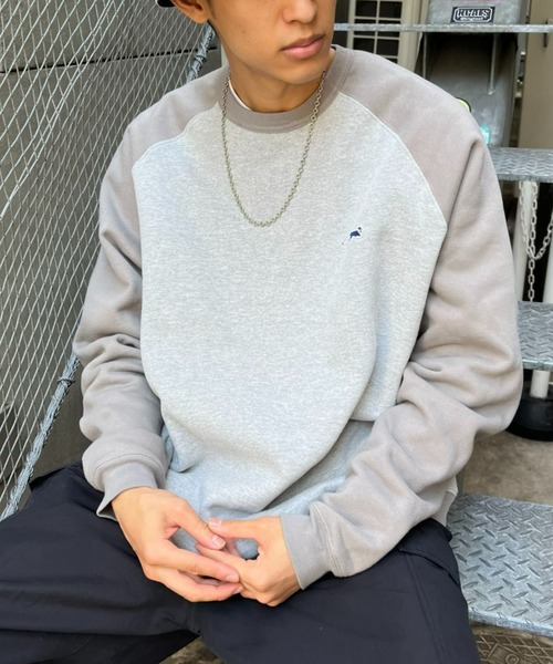 PENNEYS(ぺニーズ)の「【PENNEYS/ぺニーズ】別注 2トーン ラグランスウェット(Tシャツ/カットソー・レディース・ベージュ/ライトグレー/チャコールグレー・LARGE/MEDIUM)」の15枚目の写真
