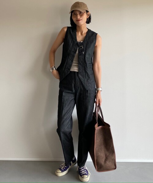 woadblue（ウォードブルー）の「エディター坪田あさみ