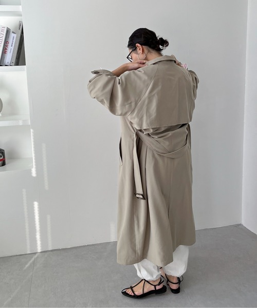 feepur(フェピュール)の「スタンドカラートレンチコート(トレンチコート・レディース・アイボリー/オリーブ/ネイビー・SMALL/MEDIUM)」の10枚目の写真