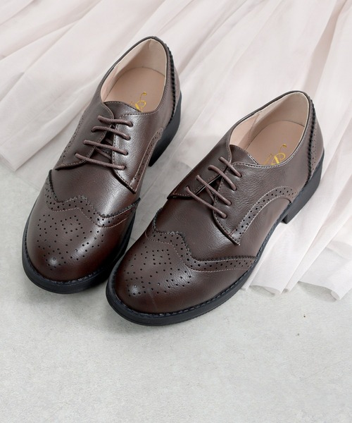 AAA+(サンエープラス)の「軽量 ユニセックス レースアップシューズ(ドレスシューズ・レディース・ブラック系7/ブラック系6/ブラック系1/ブラック系8/ブラック系9/ブラック系2/ダークブラウン系2/ダークブラウン系1/アイボリー/ダークブラウン系4/ブラック系4/ダークブラウン系3/ブラック系3/ブラック×ホワイト/ブラック系5/ブラック系/ブラック×ブラック/シルバー系1/シルバー系2・44/43/41/37/42/39/40/38/36/35)」の15枚目の写真