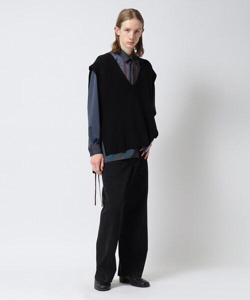 tk.TAKEO KIKUCHI(ティーケータケオキクチ)の「◆スリットネックニットベスト(ベスト・メンズ・ブラック/ライトベージュ・66/88)」の12枚目の写真