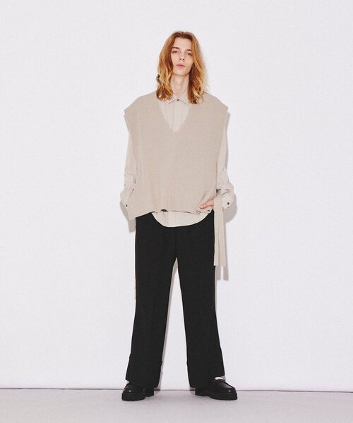 tk.TAKEO KIKUCHI(ティーケータケオキクチ)の「◆スリットネックニットベスト(ベスト・メンズ・ブラック/ライトベージュ・66/88)」の16枚目の写真