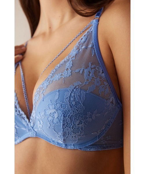 75B ブラジリアンS A Timeless Night intimissimi