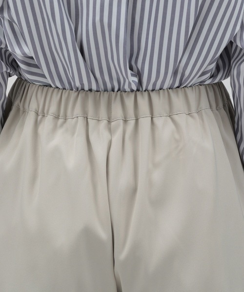 LAKOLE（ラコレ）の「タックテーパードパンツ[セットアップ対応] / 184014（その他パンツ・レディース・ライトベージュ/ブラック/サンドグレー・SMALL/MEDIUM）」の14枚目の写真