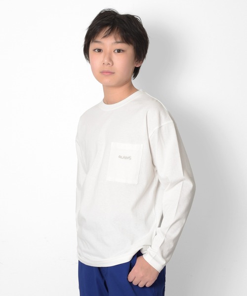 GLAZOS(グラソス)の「ポケット刺繍長袖Tシャツ(Tシャツ/カットソー・キッズ・チャコールグレー/ホワイト/グレー・140cm/150cm/170cm/160cm)」の2枚目の写真