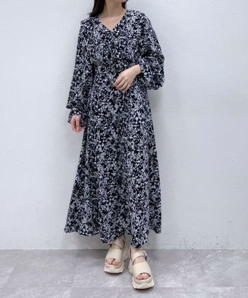 セール】【WEB限定アイテム】BIGカラー花柄ワンピ 189614