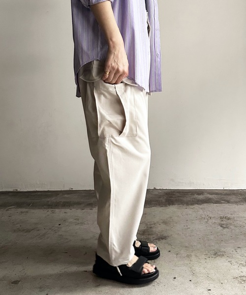 COMMON WARE(コモンウェアー)の「COMMONWARE:PE ツイル ワイド カーゴパンツ(カーゴパンツ・レディース・ブラック/カーキ/アイボリー・XL/L/M)」の6枚目の写真