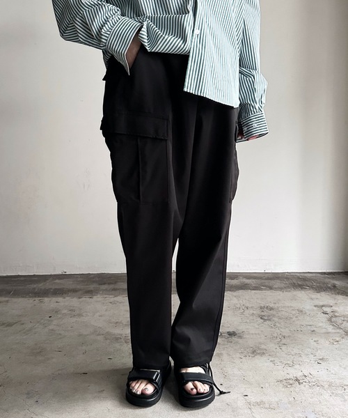 COMMON WARE(コモンウェアー)の「COMMONWARE:PE ツイル ワイド カーゴパンツ(カーゴパンツ・レディース・ブラック/カーキ/アイボリー・XL/L/M)」の8枚目の写真