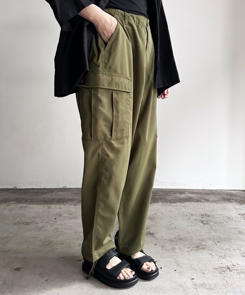 COMMON WARE(コモンウェアー)の「COMMONWARE:PE ツイル ワイド カーゴパンツ(カーゴパンツ・レディース・ブラック/カーキ/アイボリー・XL/L/M)」の16枚目の写真