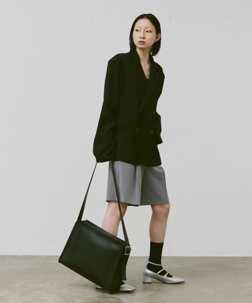 FEKETE（フェケテ）の「FEKETE LOGO VEGAN LEATHER BIG SHOULDER