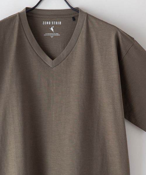 JEANS MATE(ジーンズメイト)の「汗染みの目立ちにくいTシャツ ZEROSTAIN ゼロステイン 撥水性 UVカット スラブVネックTシャツ(Tシャツ/カットソー・メンズ・カーキ/グレー/ブルー/アイボリー/ブラック/ワイン・MEDIUM/X-LARGE/SMALL/LARGE)」の5枚目の写真