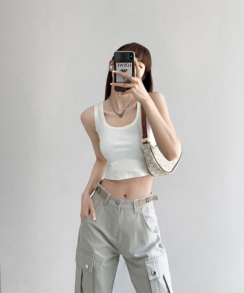me+em select(ミームセレクト)の「※【 5色展開/カップ付き 】スクエアネックスリットショートタンクトップ(タンクトップ・レディース・ブルー/グレー/ホワイト/ブラック/ブラウン・FREE)」の20枚目の写真