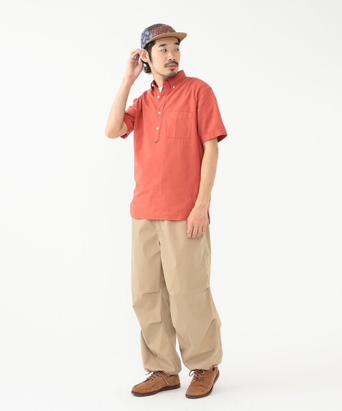 BEAMS PLUS（ビームスプラス）の「BEAMS PLUS / 強撚 オックスフォード 近江晒し プルオーバー ショートスリーブ ボタンダウン シャツ（シャツ/ブラウス・メンズ・グリーン/ブルー/レッド・M/S/XL/L）」の5枚目の写真