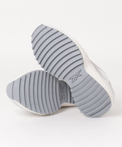 Reebok(リーボック)の「クラシック レザー スペシャル プラス / CLASSIC LEATHER SP +(スニーカー・レディース・ホワイト×ライトグレー・25.0cm/25.5cm/23.0cm/24.5cm/24.0cm/22.5cm/26.0cm/23.5cm)」の3枚目の写真