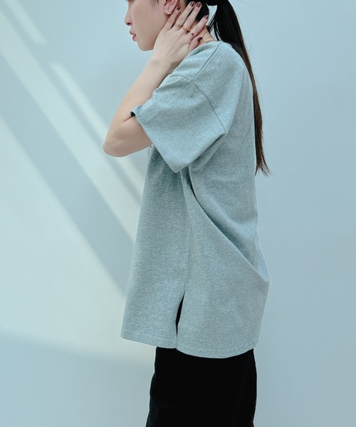 y/m by misato(イムバイミサト)の「Je ne vous aime. ビッグTシャツ(Tシャツ/カットソー・レディース・グレー/オフホワイト・FREE)」の16枚目の写真