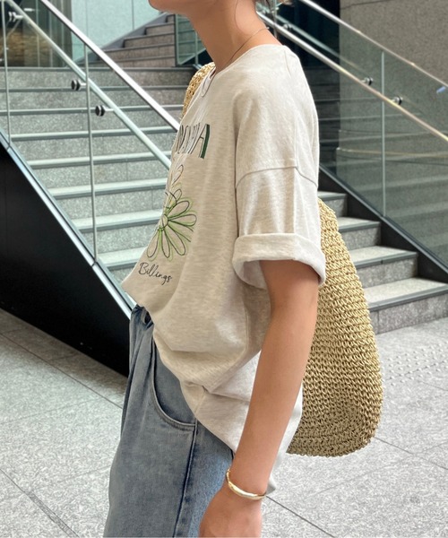 CPCM(シーピーシーエム)の「センハナ刺繍T(Tシャツ/カットソー・レディース・アイボリー/ブラック/オフホワイト・FREE)」の11枚目の写真