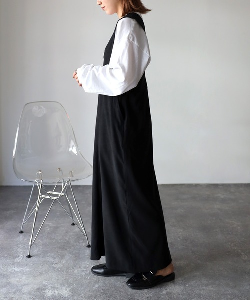 Riberry（リベリー）の「ピーチスキンタイトジャンパースカート（ジャンパースカート・レディース・ブラック・FREE）」の5枚目の写真