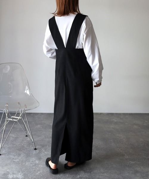 Riberry（リベリー）の「ピーチスキンタイトジャンパースカート（ジャンパースカート・レディース・ブラック・FREE）」の12枚目の写真