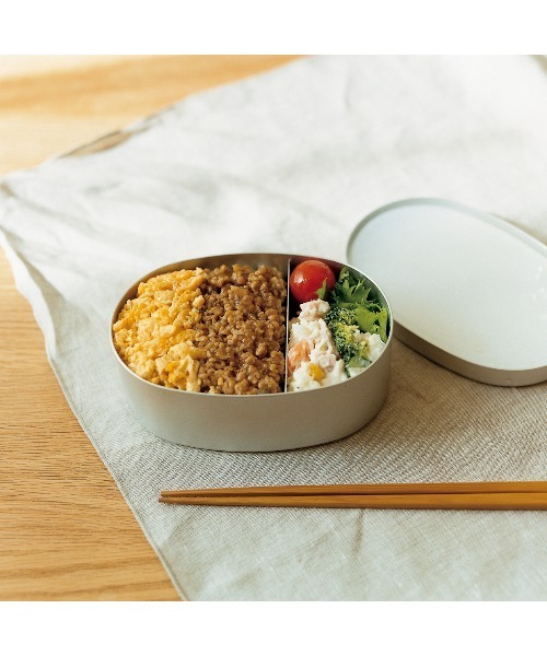 無印良品（ムジルシリョウヒン）の「アルミ弁当箱・小　約２８０ｍｌ／約９．５×１４×高さ５ｃｍ（お弁当箱・メンズ・シルバー・小）」の5枚目の写真