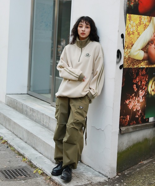 MSG（エムエスジー）の「オーバーサイズハーフジップスウェットプルオーバー 配色 ビリヤードロゴ ワンポイント刺繍　サイドライン トラックジャケット（スウェット・メンズ・ベージュ系/イエロー系/オレンジ系/ホワイト系/ホワイト系3/ホワイト系2・L/S/M/XL）」の16枚目の写真