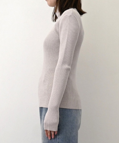 STYLEBLOCK(スタイルブロック)の「フィンガーホールタートルネックリブニット(ニット/セーター・レディース・グリーン/ブラック/グレー/オフホワイト/ホワイト系その他/レッド/ブルー・M)」の9枚目の写真