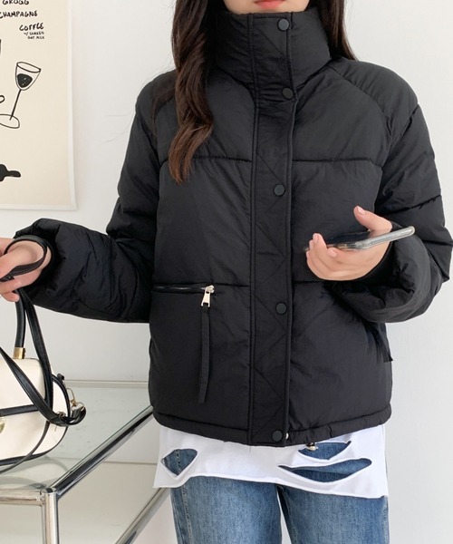 ABITOKYO(アビトーキョー)の「スタンドカラーボリューム中綿オーバージャケット(ダウンジャケット/コート・レディース・アイボリー/カーキ/マスタード/パープル/ボルドー/ブラック・FREE)」の10枚目の写真