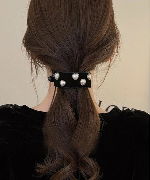 ammy.（エイミードット）の「【 ammy. / エイミードット 】 パール &  ビジュー ベロア ヘアクリップ（バレッタ/ヘアクリップ・レディース・B/A/C/D/E・FREE）」の4枚目の写真