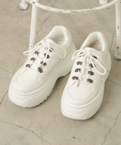 WEGO（ウィゴー）の「WEGO/ボリュームトレッキングスニーカー（スニーカー・レディース・ブラック/ホワイト/キャメル・MEDIUM/LARGE）」の8枚目の写真