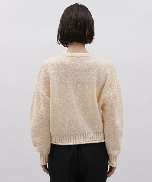 LAKOLE(ラコレ)の「フォルムスリーブニットプルオーバー / 982198(ニット/セーター・レディース・ブラック/アイボリー/グレイッシュベージュ/マスタード/サックスブルー・SMALL/MEDIUM)」の21枚目の写真