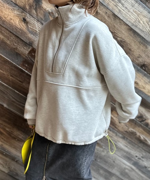 mi via loca(ミヴィアロカ)の「ハーフジップ配色ドロスト裏起毛アノラックトップス(スウェット・レディース・ブラック/ネイビー/オートミール・FREE)」の8枚目の写真