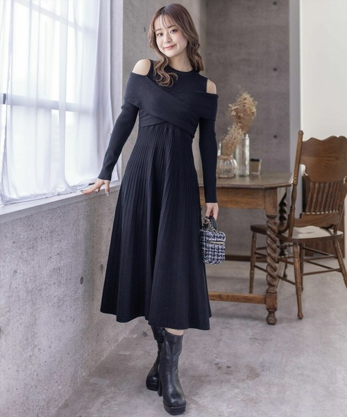 clear（クリア）の「×オープンショルダーフレアロングニットワンピース[低身長用サイズ有]（ワンピース・レディース・グレイッシュベージュ/ブラック・F/XS）」の19枚目の写真