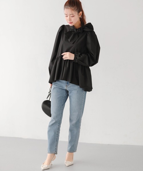 Fit more(フィットモア)の「ボウタイペプラムブラウス(シャツ/ブラウス・レディース・ホワイト/ブラック/ネイビー・FREE)」の4枚目の写真