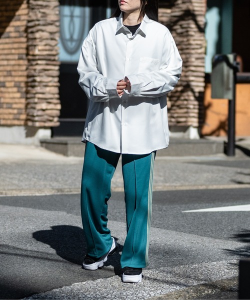 JOHN'S CLOSET（ジョンズクローゼット）の「【a】ライトポリエステル ガールイラスト ビッグシャツ 長袖（シャツ/ブラウス・メンズ・ブルー系その他/グレー系その他/ブラック/ブラック系その他/ブルー/ホワイト系その他/ライトグレー/ホワイト・LARGE/MEDIUM）」の18枚目の写真