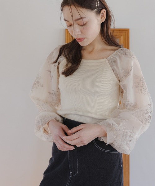 mysty woman（ミスティウーマン）の「フローラルスリーブプルオーバー　109768（ニット/セーター・レディース・アイボリー/モカ/ブルー系その他・FREE）」の5枚目の写真