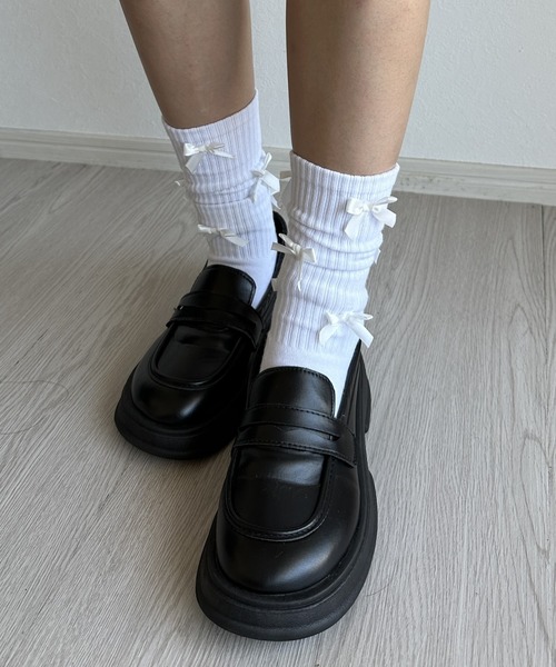 Silly（シリー）の「【コーデのポイントに！】リボンリブソックス（ソックス/靴下・レディース・ホワイト/ブラック/グレー・FREE）」の2枚目の写真