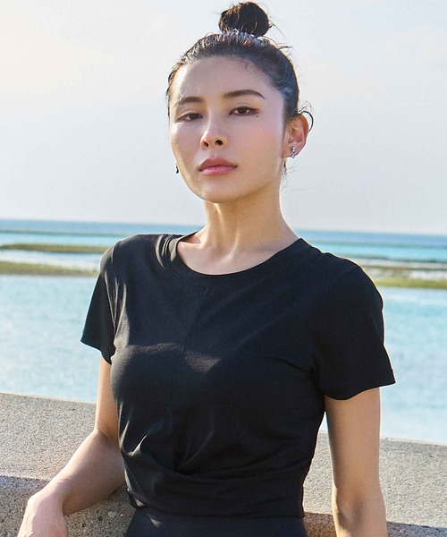 Hurley （ハーレー）の「Hurley/ハーレー 水陸両用ショート丈カップ付きTシャツ ブラトップ  WSB2421007（Tシャツ/カットソー・レディース・ホワイト/イエロー/パープル/ブラック/ダークグリーン・M/S）」の3枚目の写真