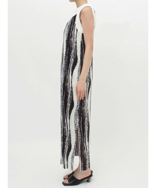 MURUA（ムルーア）の「プリーツパターンキャミワンピース（ワンピース・レディース・ブラック/ブラウン・FREE）」の18枚目の写真