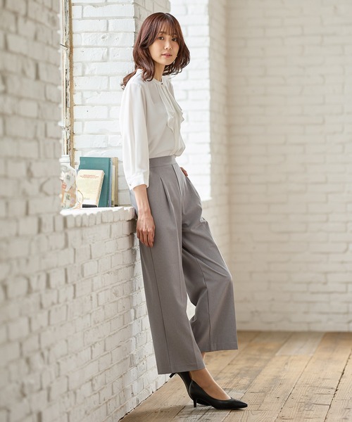 Honeys(ハニーズ)の「美ージーストレートパンツ(股下62cm)(スラックス・レディース・ダークネイビー/ブラック/アイボリー/杢グレー・S/3L/LL/L/M/SS)」の22枚目の写真