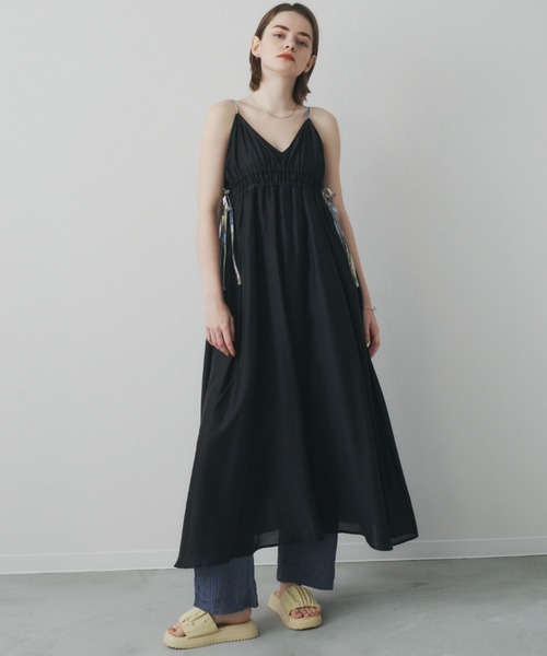 Unitage(ユニテージ)の「パールクッションサンダル(サンダル・レディース・アイボリー/イエロー・LARGE/MEDIUM/SMALL)」の7枚目の写真