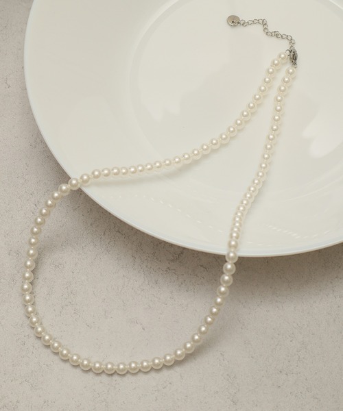 ALWAYS GOOD TIME（オルウェイズグッドタイム）の「貝パール一連/チェーンネックレス《5㎜玉》結婚式/２次会（ユニセックス）（ネックレス・レディース・シルバー系2/ゴールド系1/シルバー系3/ゴールド系2/シルバー系1・FREE）」の2枚目の写真