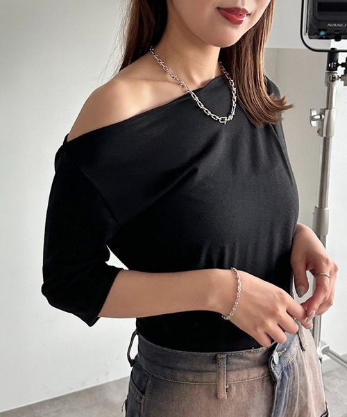 apres jour mignon(アプレジュールミニョン)の「ワンショルカットソー【ZOZOTOWN限定アイテム】(Tシャツ/カットソー・レディース・グレイッシュベージュ/ブラック/チャコールグレー/ブラック系その他/グレー系その他/その他・フリー/X-LARGE)」の3枚目の写真