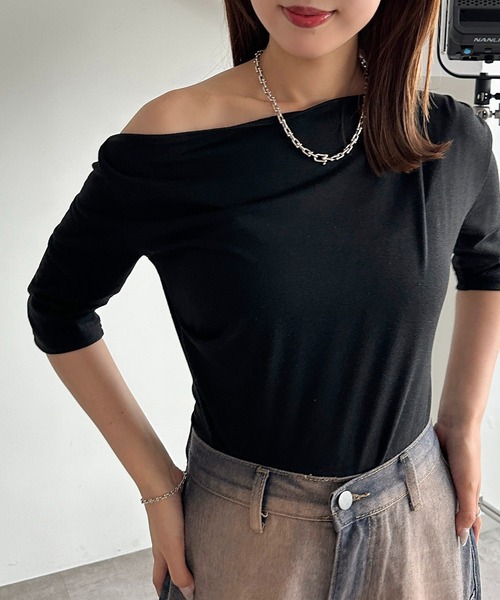 apres jour mignon(アプレジュールミニョン)の「ワンショルカットソー【ZOZOTOWN限定アイテム】(Tシャツ/カットソー・レディース・グレイッシュベージュ/ブラック/チャコールグレー/ブラック系その他/グレー系その他/その他・フリー/X-LARGE)」の7枚目の写真