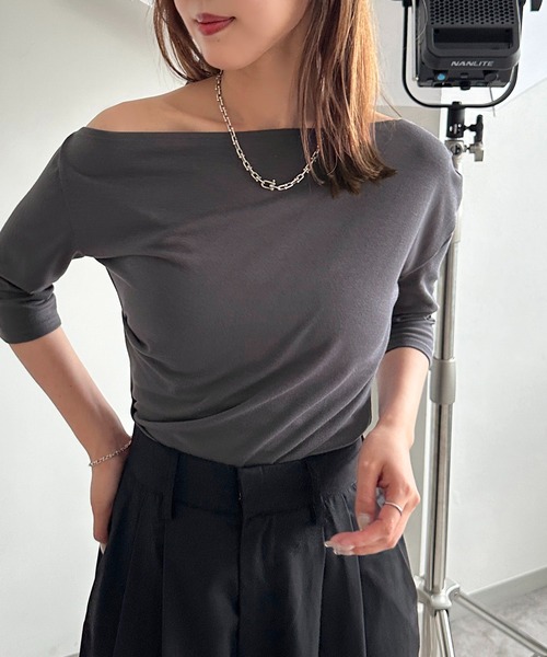 apres jour mignon(アプレジュールミニョン)の「ワンショルカットソー【ZOZOTOWN限定アイテム】(Tシャツ/カットソー・レディース・グレイッシュベージュ/ブラック/チャコールグレー/ブラック系その他/グレー系その他/その他・フリー/X-LARGE)」の16枚目の写真