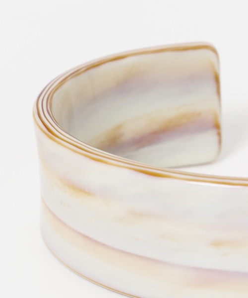 URBAN RESEARCH DOORS（アーバンリサーチドアーズ）の「ラクトバングル（ブレスレット・レディース・ナチュラル・ONE）」の4枚目の写真