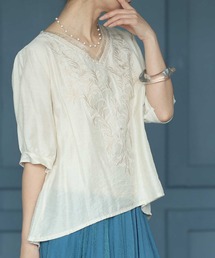 草花刺繍シャツブラウス