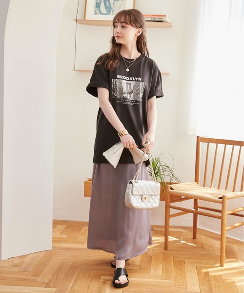 ANGIE(アンジー)の「フォトプリント Tシャツ(半袖)(Tシャツ/カットソー・レディース・ブラック系その他/ブラック/ホワイト/ホワイト系その他・MEDIUM/LARGE)」の7枚目の写真