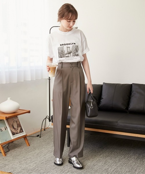 ANGIE(アンジー)の「フォトプリント Tシャツ(半袖)(Tシャツ/カットソー・レディース・ブラック系その他/ブラック/ホワイト/ホワイト系その他・MEDIUM/LARGE)」の11枚目の写真
