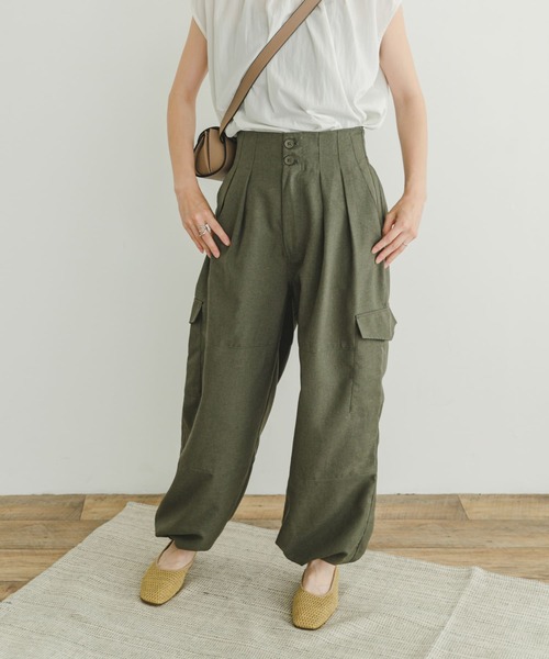 ITEMS URBANRESEARCH（アイテムズ アーバンリサーチ）の「ウエストタックパラシュートパンツ（その他パンツ・レディース・ブラック/カーキ・FREE）」の10枚目の写真