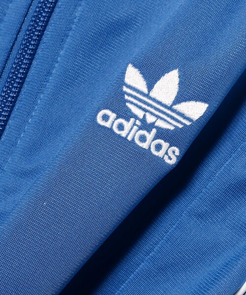 こども ビームス（コドモビームス）の「adidas / キッズ SSTトラックスーツ 2024（110～130cm）（ジャージ・キッズ・ブラック/ブルー・J120/J130/J110）」の13枚目の写真