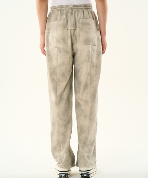 DISCOVERED(ディスカバード)の「DISCOVERED DOCKING DAMAGE WIDE SWEAT PANTS(その他パンツ・メンズ・ベージュ/ブラック・1/3)」の9枚目の写真